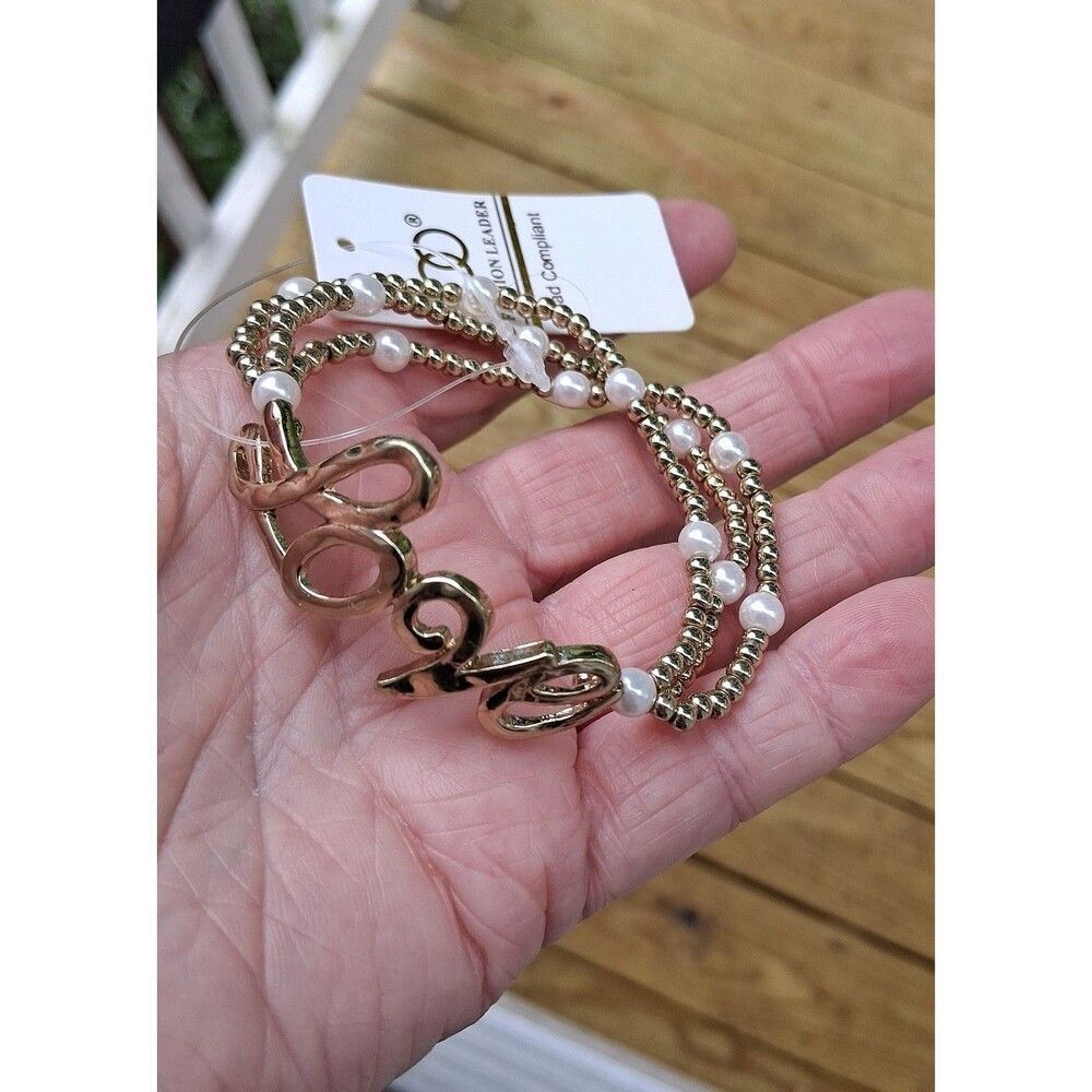 "Love" Stretch Bracelet Gold Beads & White Pearls